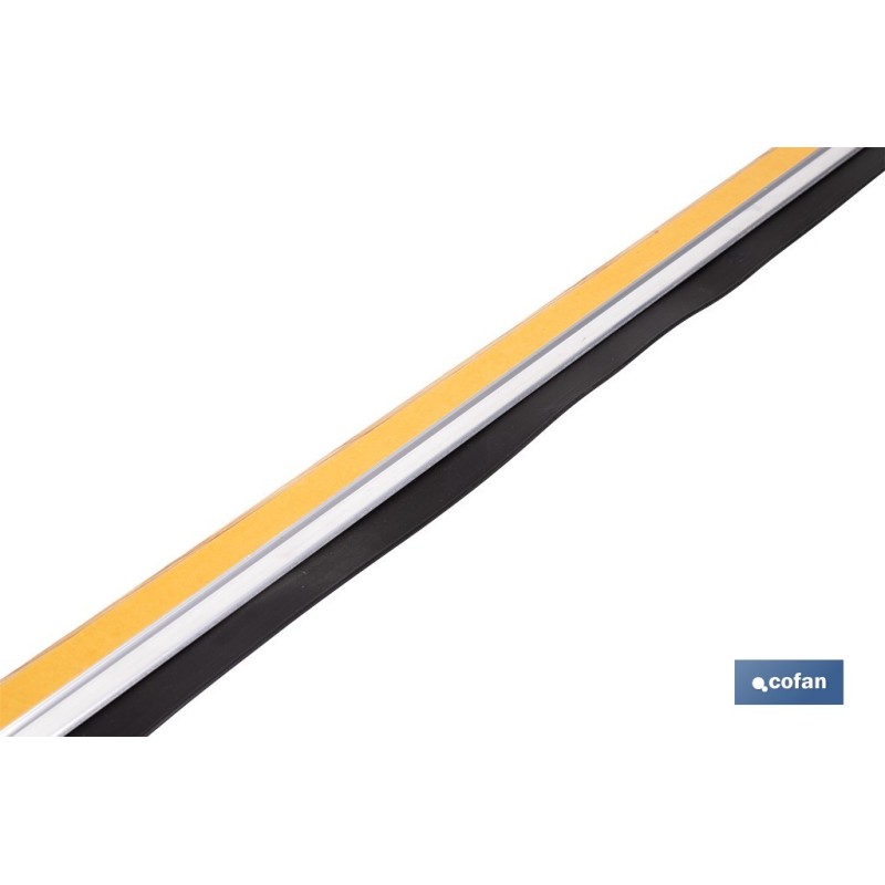 BURLETE ROBLE ADHESIVO DE ALUMINIO CON LABIO 1,05 M