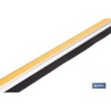 BURLETE SAPELI ADHESIVO DE ALUMINIO CON LABIO 1,05 M